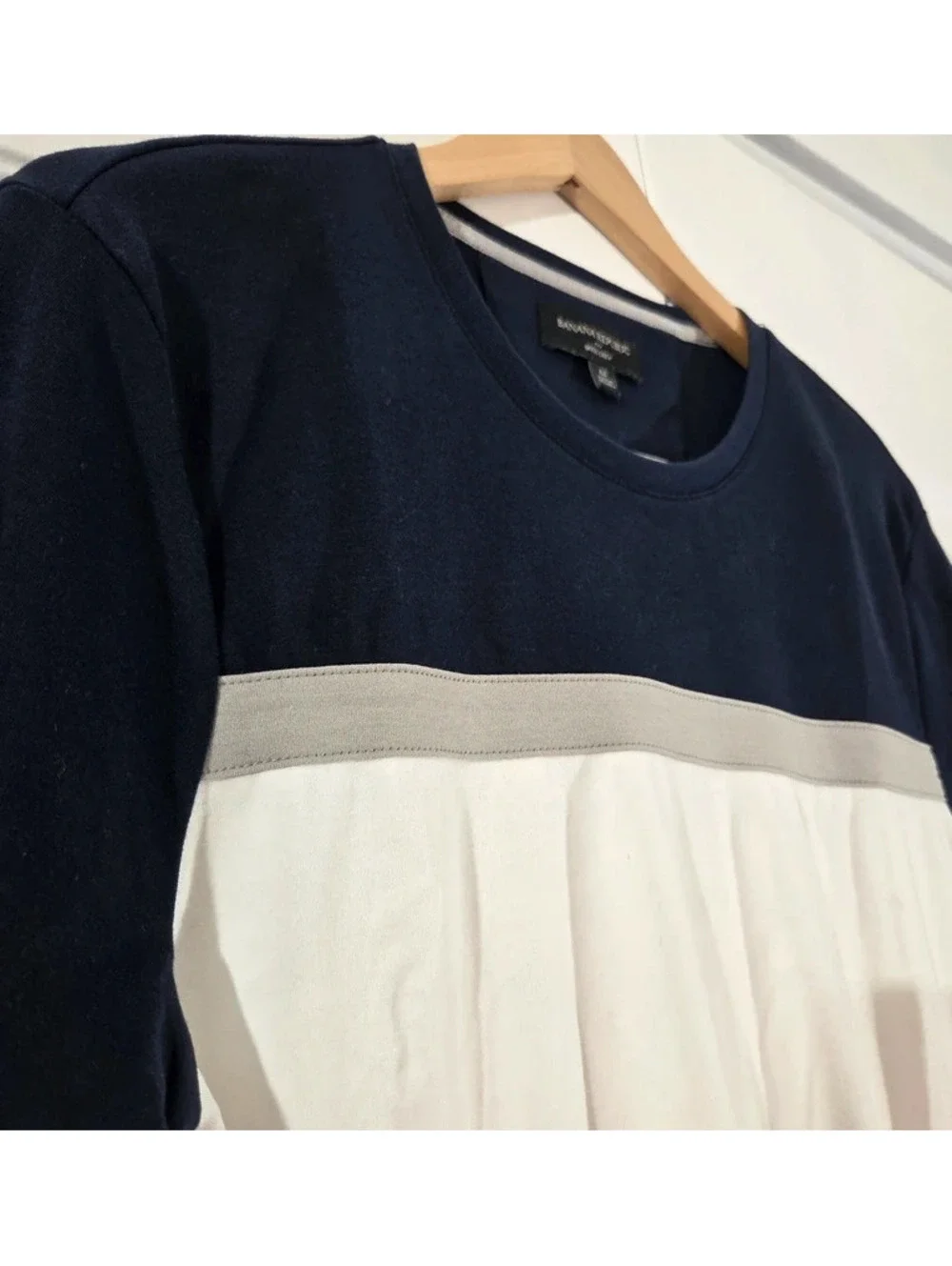 Banana Republic Mens Colorblock Crew Neck T-Shirt Navy White Cotton Size M #1564